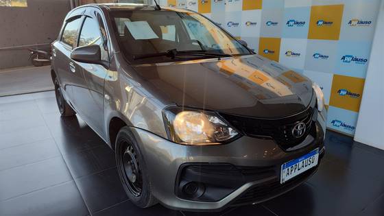 TOYOTA ETIOS 1.3 X 16V FLEX 4P AUTOMÁTICO TOYOTA ETIOS 1.3 X 16V FLEX 4P AUTOMÁTICO